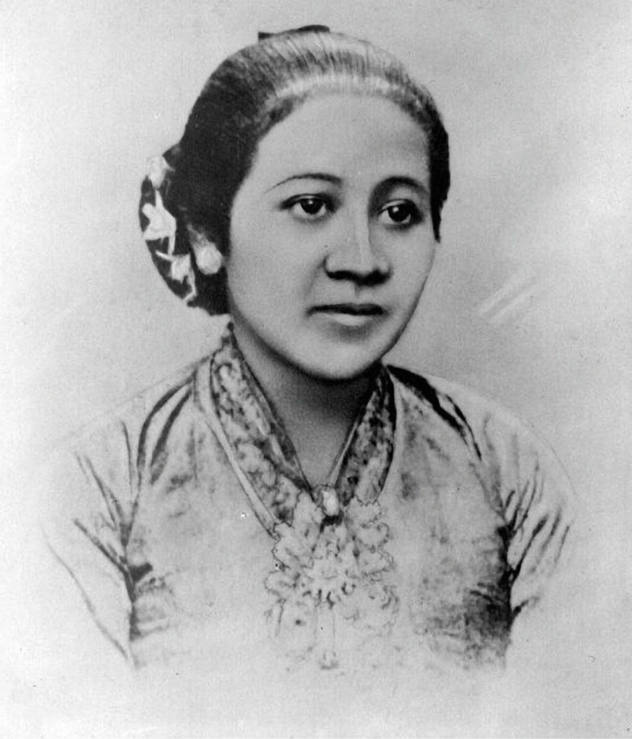 Raden_Adjeng_Kartini_Indonesia_EC.jpg