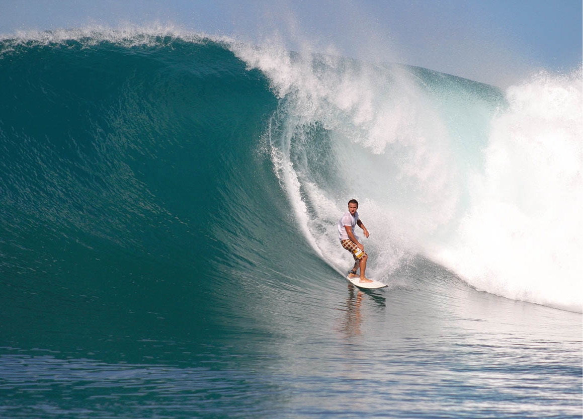 mentawai_surfers_1_Indonesia_EC.jpg