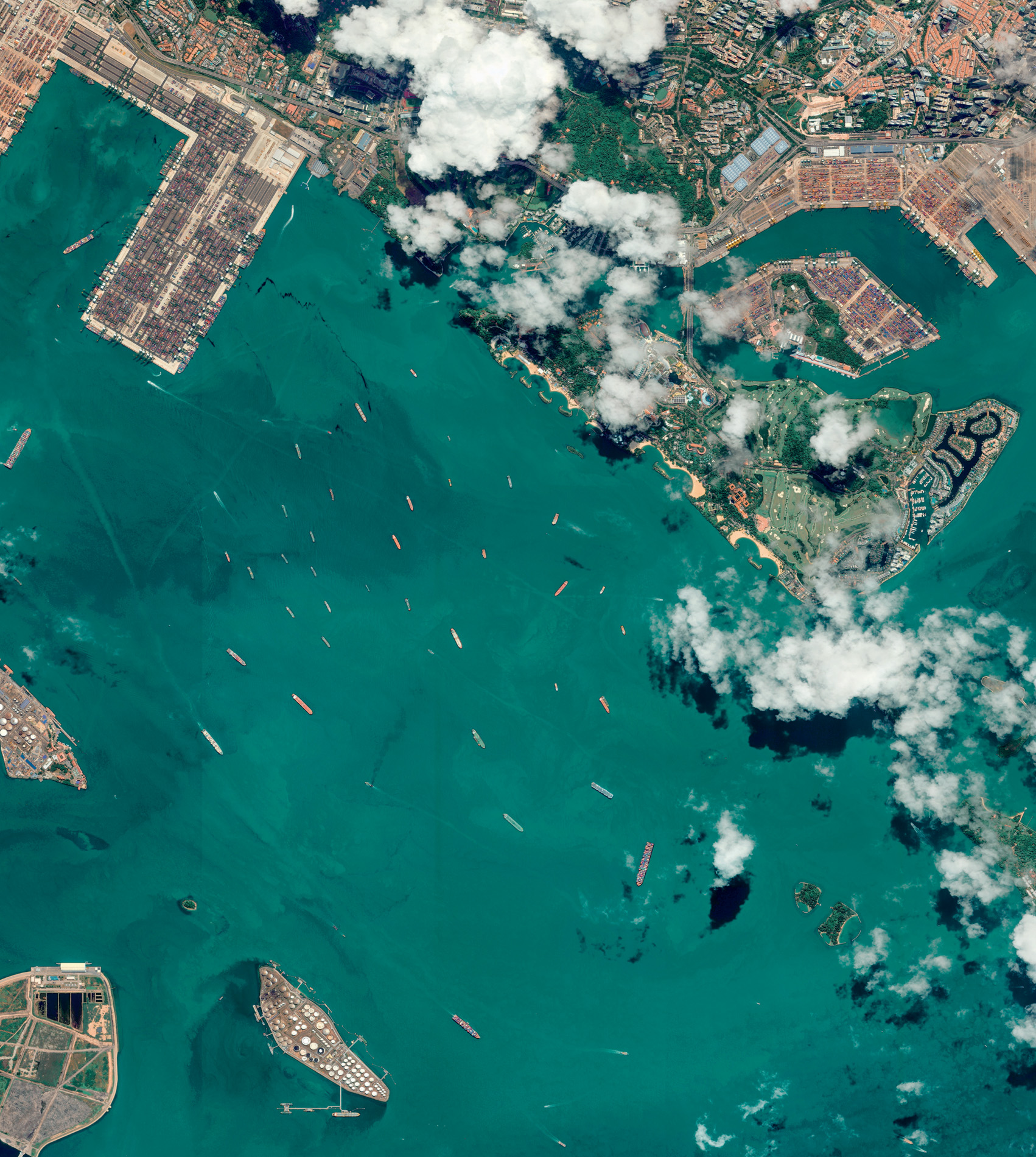 Ships entering and leaving the Port of Singapore. Satellite imagery courtesy of © 2018 DigitalGlobe, a Maxar company.