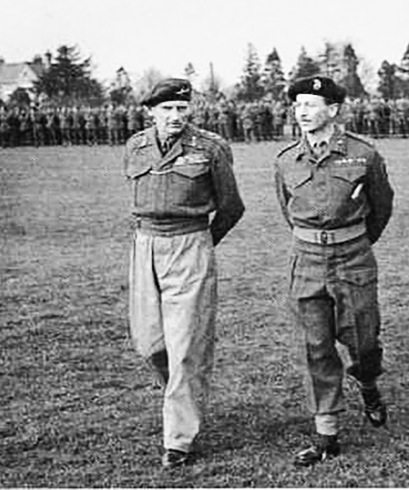 Brigadier General John Hackett ( right ) with General Bernard Montgomery.