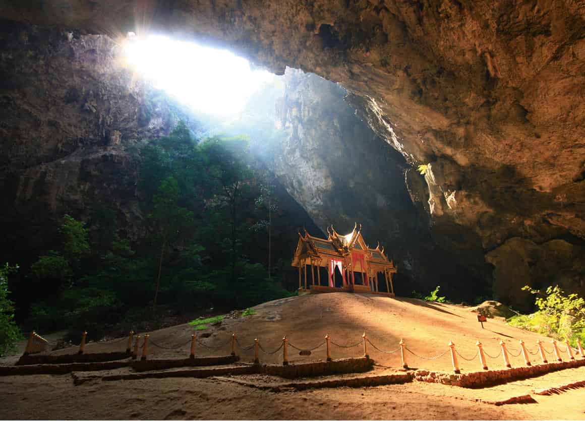 bigstock-Phraya-Nakhon-Cave-9852284_ThailandsBeachesAndIslands_EC.jpg