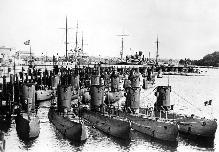 04-02_shutterstock_238057777_U-Boats.jpg