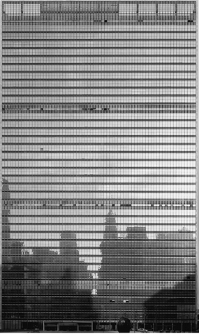 UN_Headquarter_Facade_2005-04-29.tif