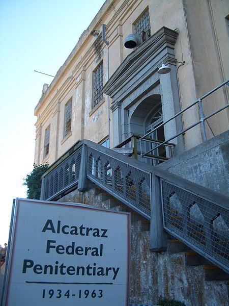 File:Alcatraz Entrance.jpg