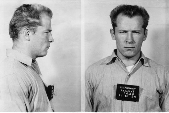 http://upload.wikimedia.org/wikipedia/commons/d/d5/James_J._Bulger_-_1959_mugshot.jpg