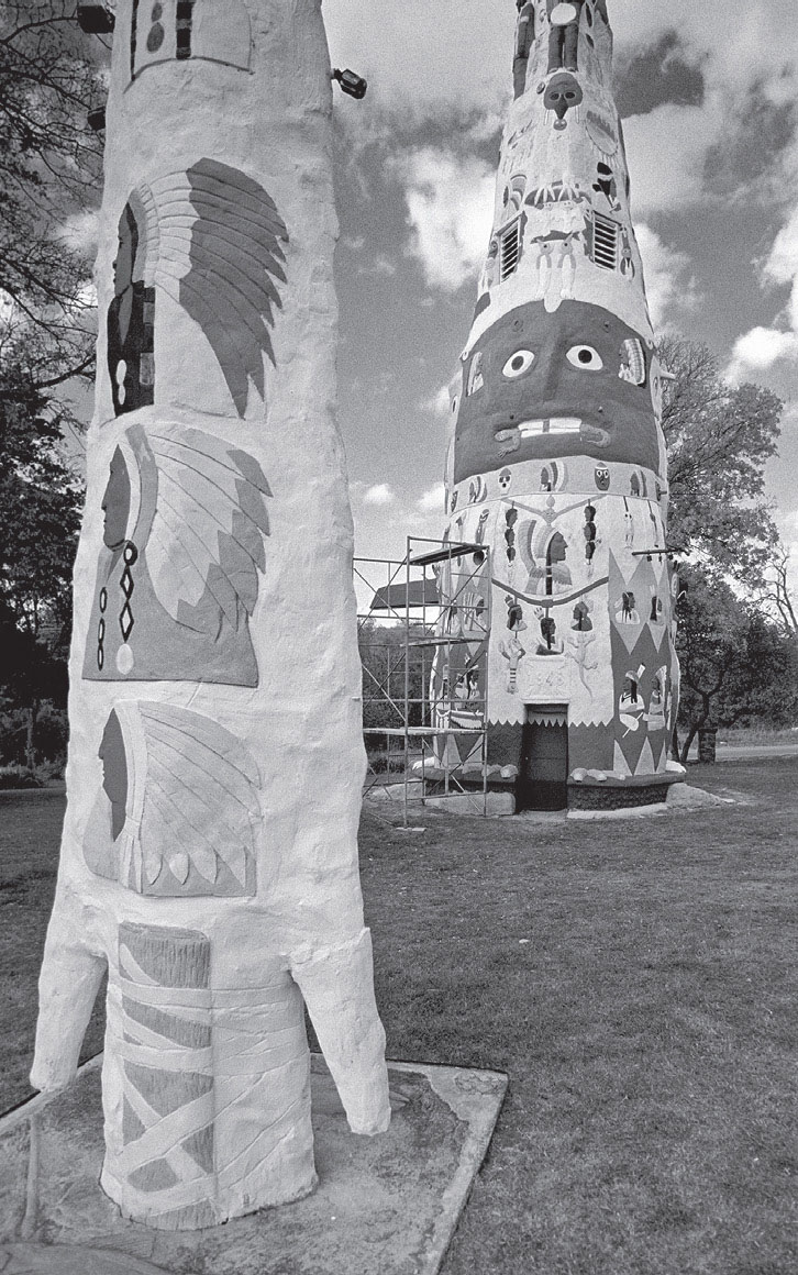 Totem Pole Park,...