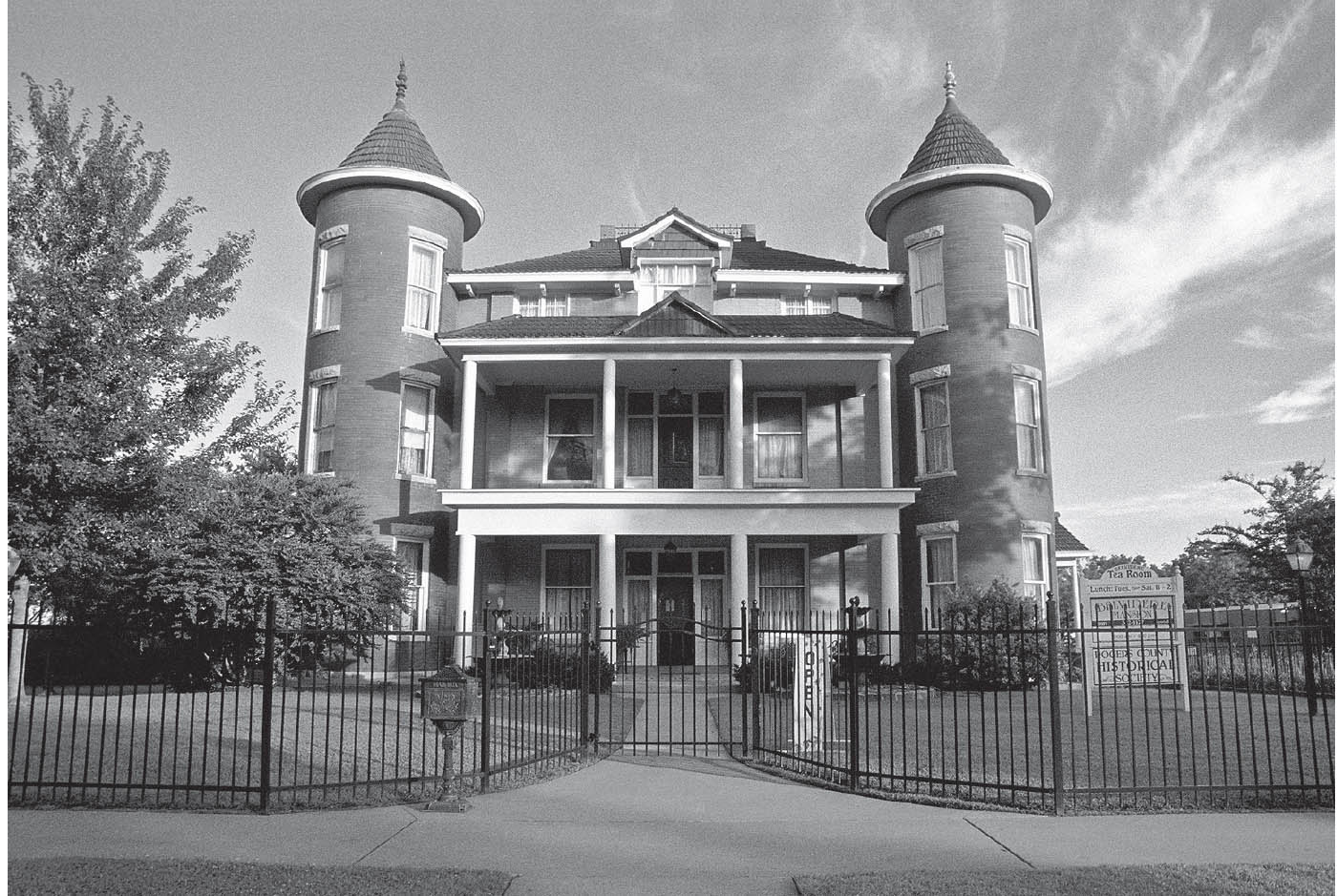 Belvidere Mansion, Claremore,...