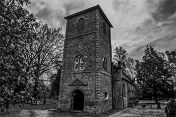 Figure 2.3 The Gothic style of St. Luke’s Church, built in Virginia by Anglicans in the seventeenth century, represents the linkage to medieval Europe, and the colonial sense of the nearness of American Christianity to its medieval backgrounds.