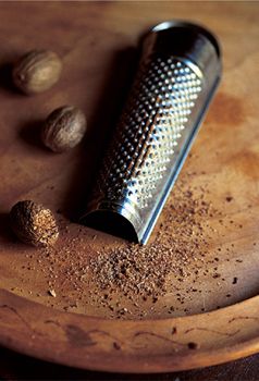 Grating nutmeg