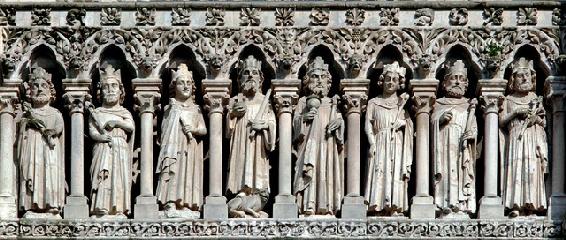 Amiens, façade occidentale : la galerie des rois de Juda, vers 1230-1235.