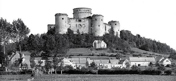 Le château des sires de Coucy.