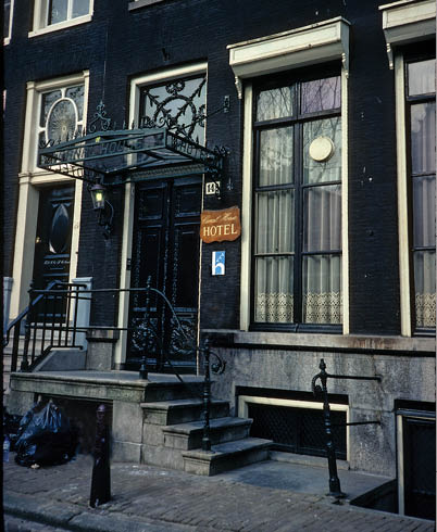 p203b.jpg