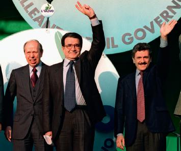 Massimo Sambucetti, Prodi, D’Alema e Dini durante la campagna elettorale, Roma, 18 aprile 1996