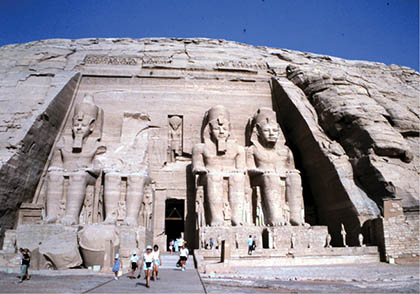 6.2%20Speos%20(templo%20funerario)%20de%20Rams%c3%a9s%20II%20en%20Abu%20Simbel..tif