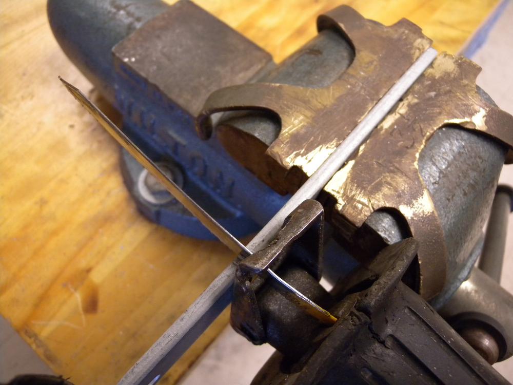 When cutting material, cut as close to the vise as possible to prevent vibration.