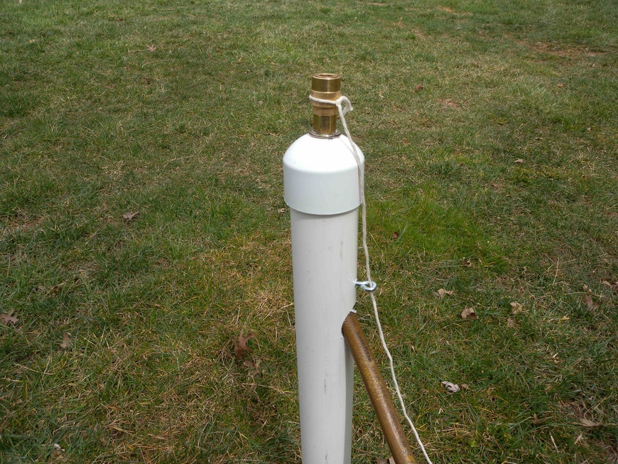 NPT coupler-based water rocket launcher.