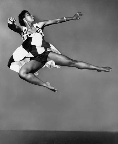 Pearl Primus in Folk Dance (1945). Photo by Gerda Peterich.