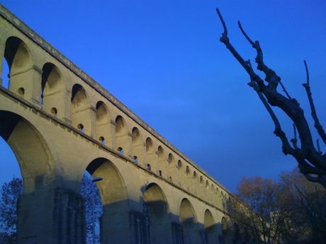 Arceaux aqueduct and area