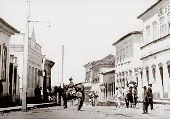 Rua Direita. Oliveira, década de 1910 Acervo Fundação Casa de Cultura Carlos Chagas Direita Street, in Oliveira, 1910s