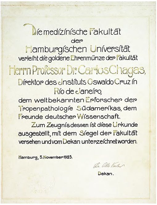 Diploma relativo à concessão da medalha de ouro pela Faculdade de Medicina da Universidade de Hamburgo, Alemanha, 5 nov. 1925 Acervo Casa de Oswaldo Cruz Gold Medal certificate from the University of Hamburg’s School of Medicine, Germany, Nov. 5, 1925