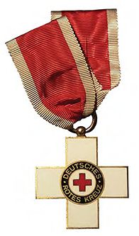 Comenda da Cruz Vermelha Alemã, 1932 Acervo Casa de Oswaldo Cruz Insignia from the German Red Cross, 1932