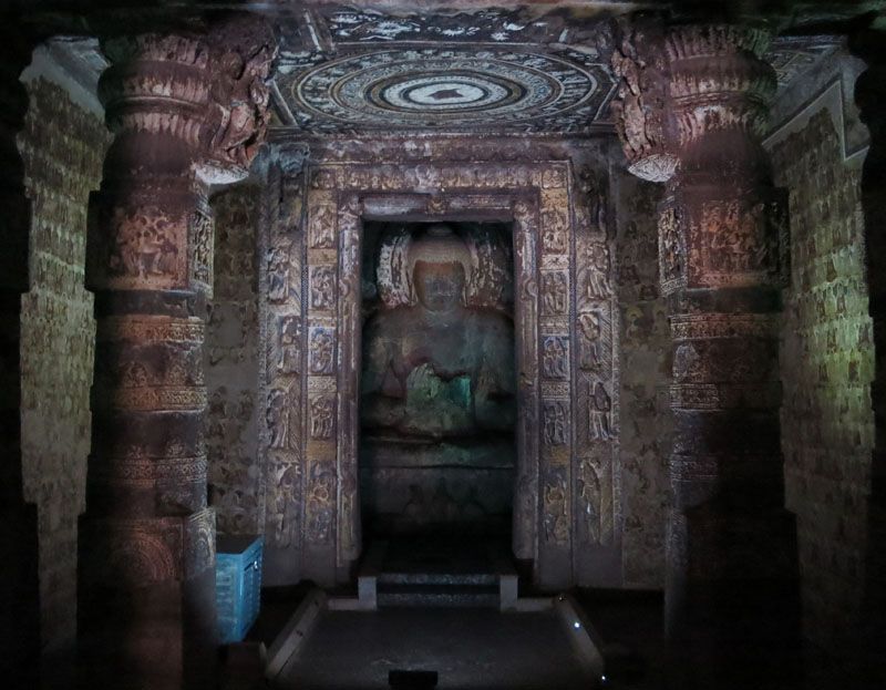 Ajanta-Cave2-Shrine.JPG