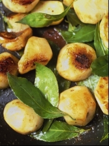 Sautéed Jerusalem artichokes with garlic and bay leaves