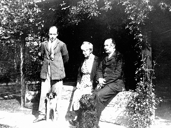 5.4 Lewis, Mrs. Moore, and Warnie at The Kilns during the summer of 1930.