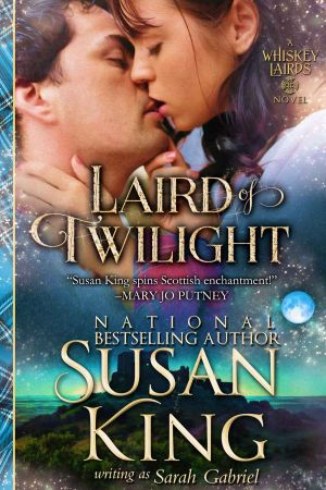 Laird of Twilight · the Whisky Lairds Series, Book 1