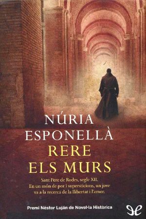 Rere els murs